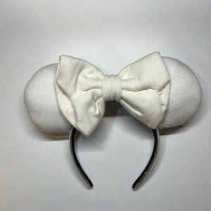 Mickie Mouse Ears White Ribbed Ears